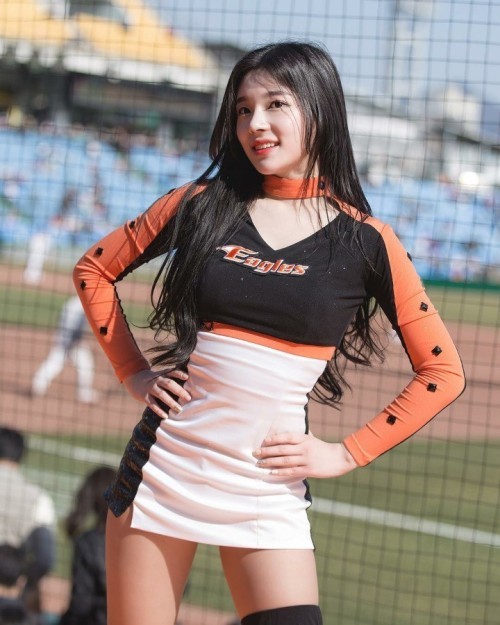 수지·아이린 닮았다는 신입 치어리더 조연주 화제 | 세계일보