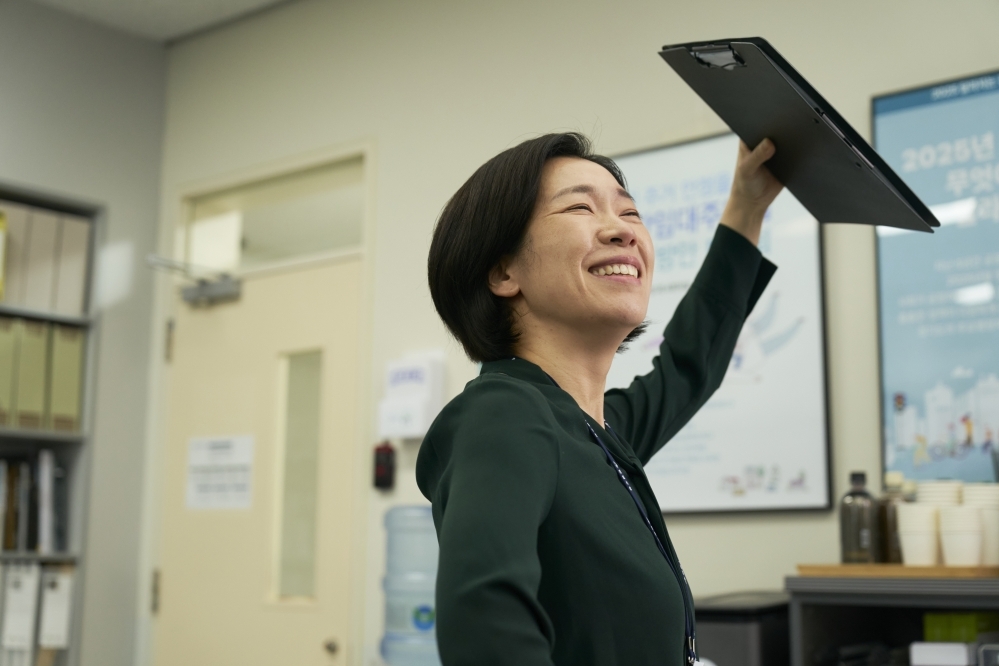 염혜란 “춤추는 워킹맘 연기… 다양한 여성서사 나오길”