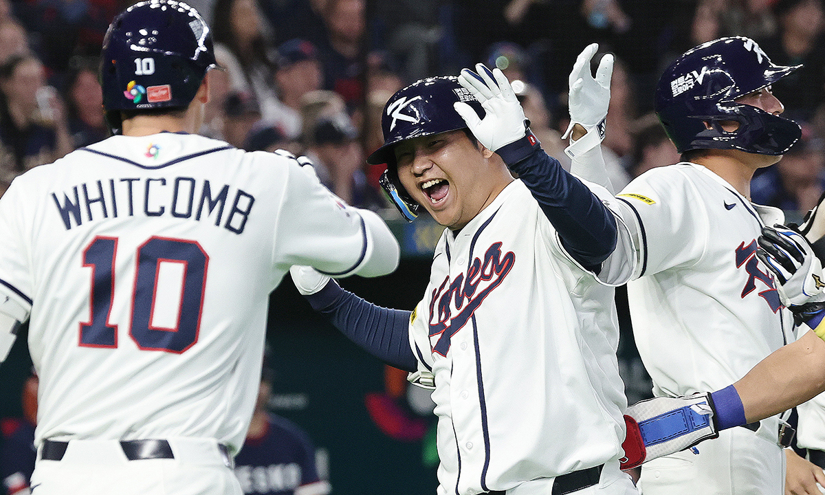 문보경 만루포·위트컴 연타석포… K방망이, 도쿄돔 강타