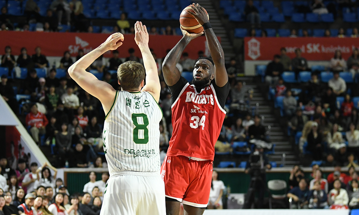 ‘자밀 워니 36점 폭발’ 서울SK, 원주DB 꺾고 정관장 턱밑 추격