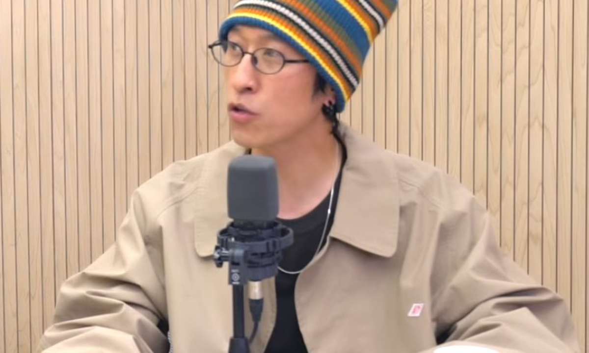 빽가, 신지 결혼식서 부케 받았다