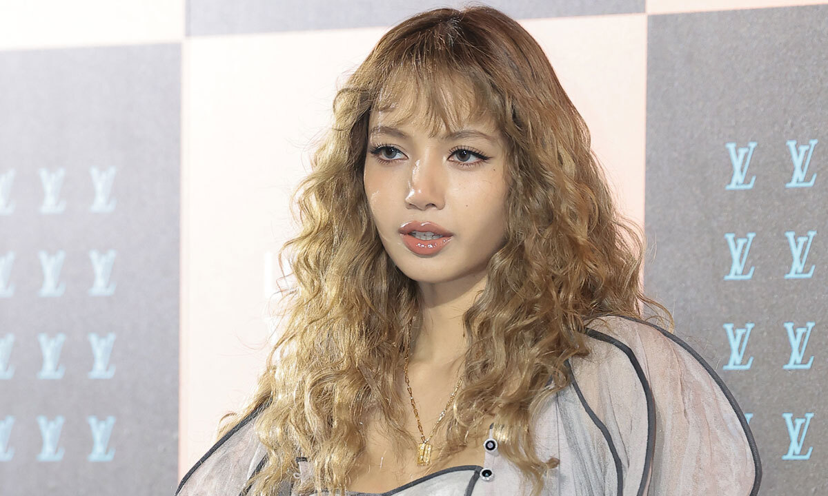 블랙핑크 리사, 10주년 팬 이벤트 논란 사과