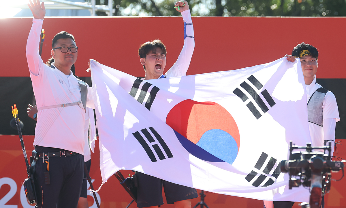 男 양궁, 강호 인도 꺾고 리커브 단체전 金명중
