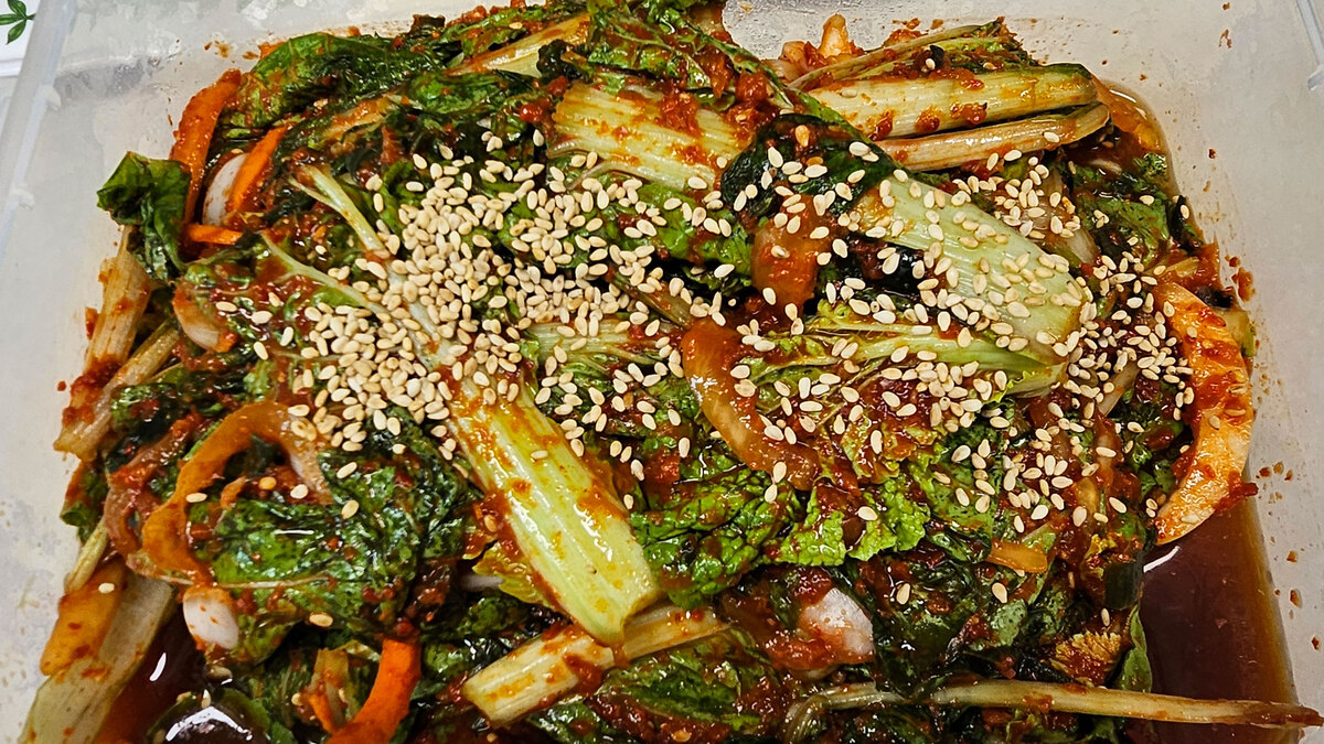 ‘밥 한 그릇 뚝딱’…15분 만에 만드는 아삭한 얼갈이배추 겉절이 [FOOD+]