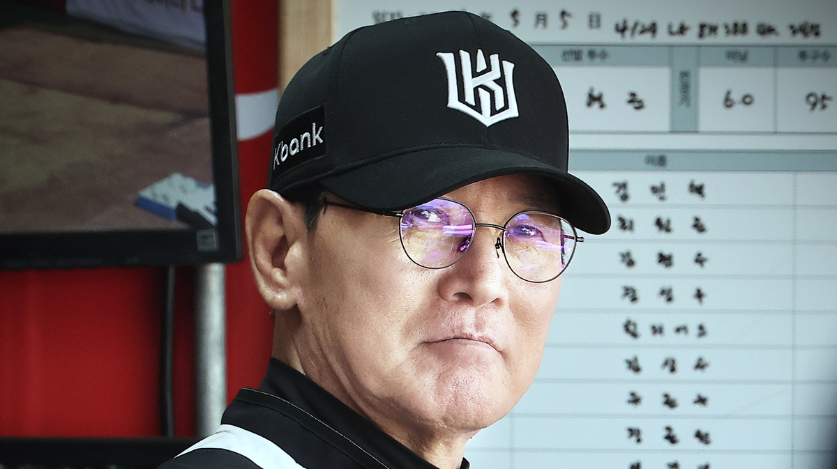 '정규시즌 우승' 이강철 감독, 2029년까지 KT 이끈다…3년 재계약 발표
